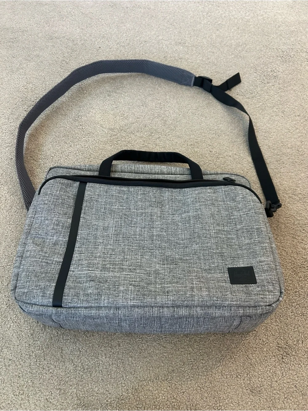 Men's Gray Travel Shoulder Bag - Versatile Laptop Carry